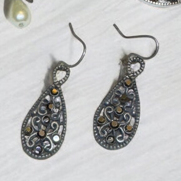 Lot 5 pairs Silver Tone Pierced Earrings Marcasite, Faux Pearls, Various Shapes - Picture 3 of 6